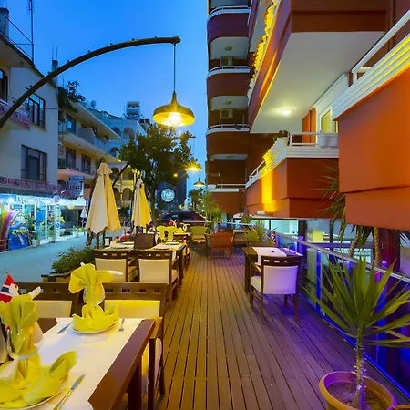 Aparthotel Bayram 4*