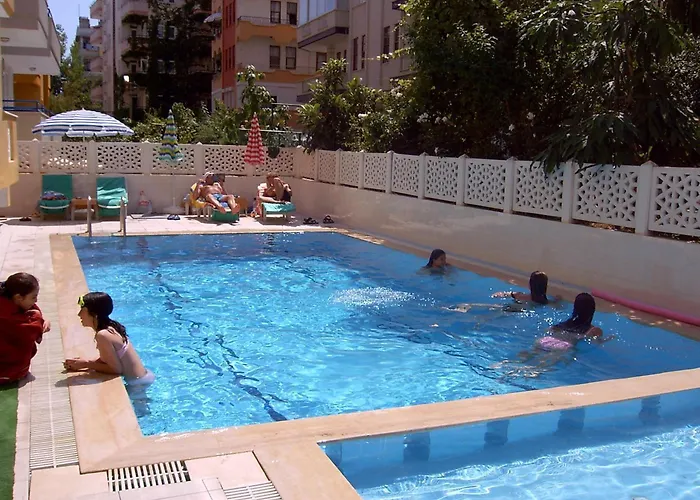 Apartahotel Bayram 4*